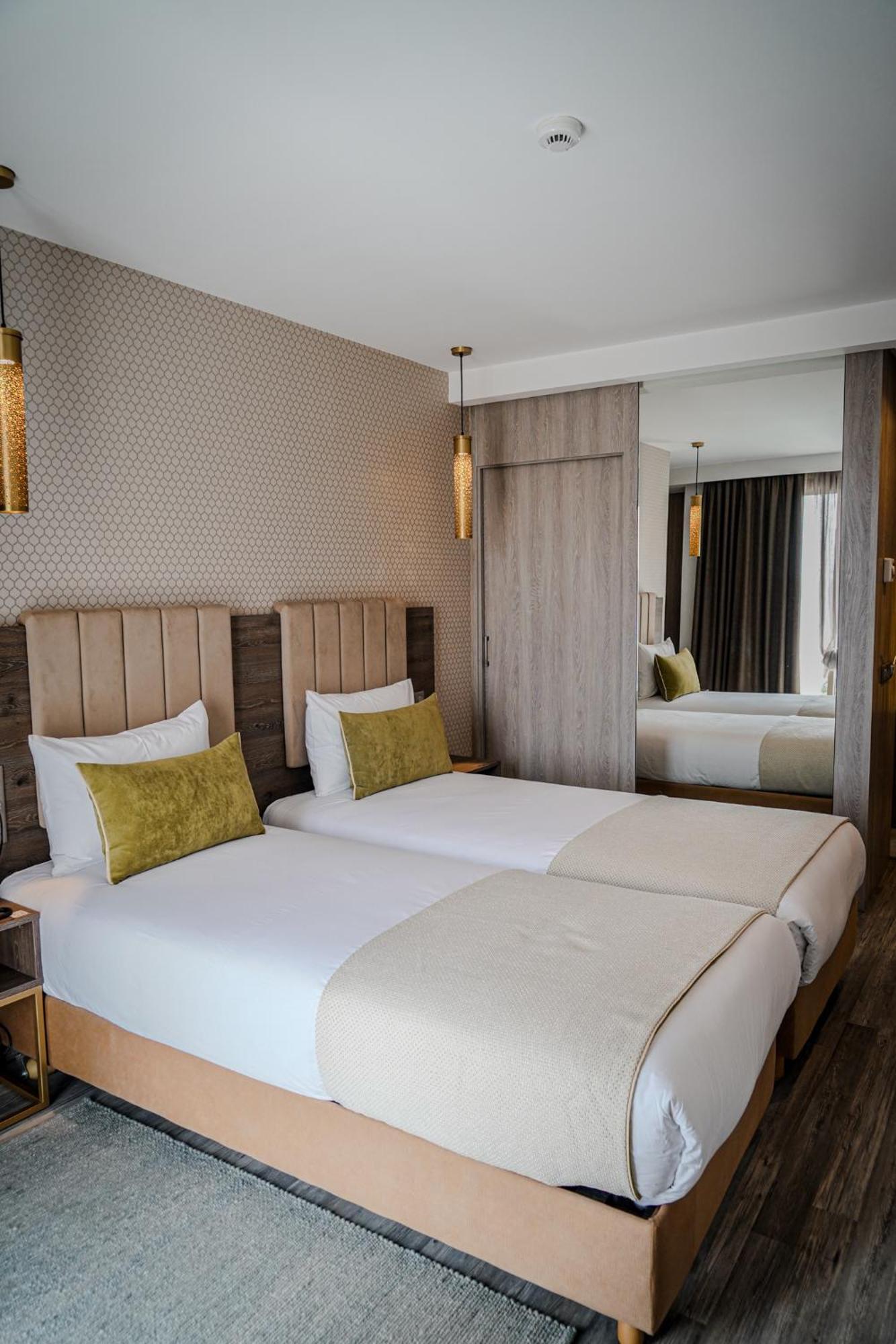 Az Hotel Des Arts Rabat Bagian luar foto