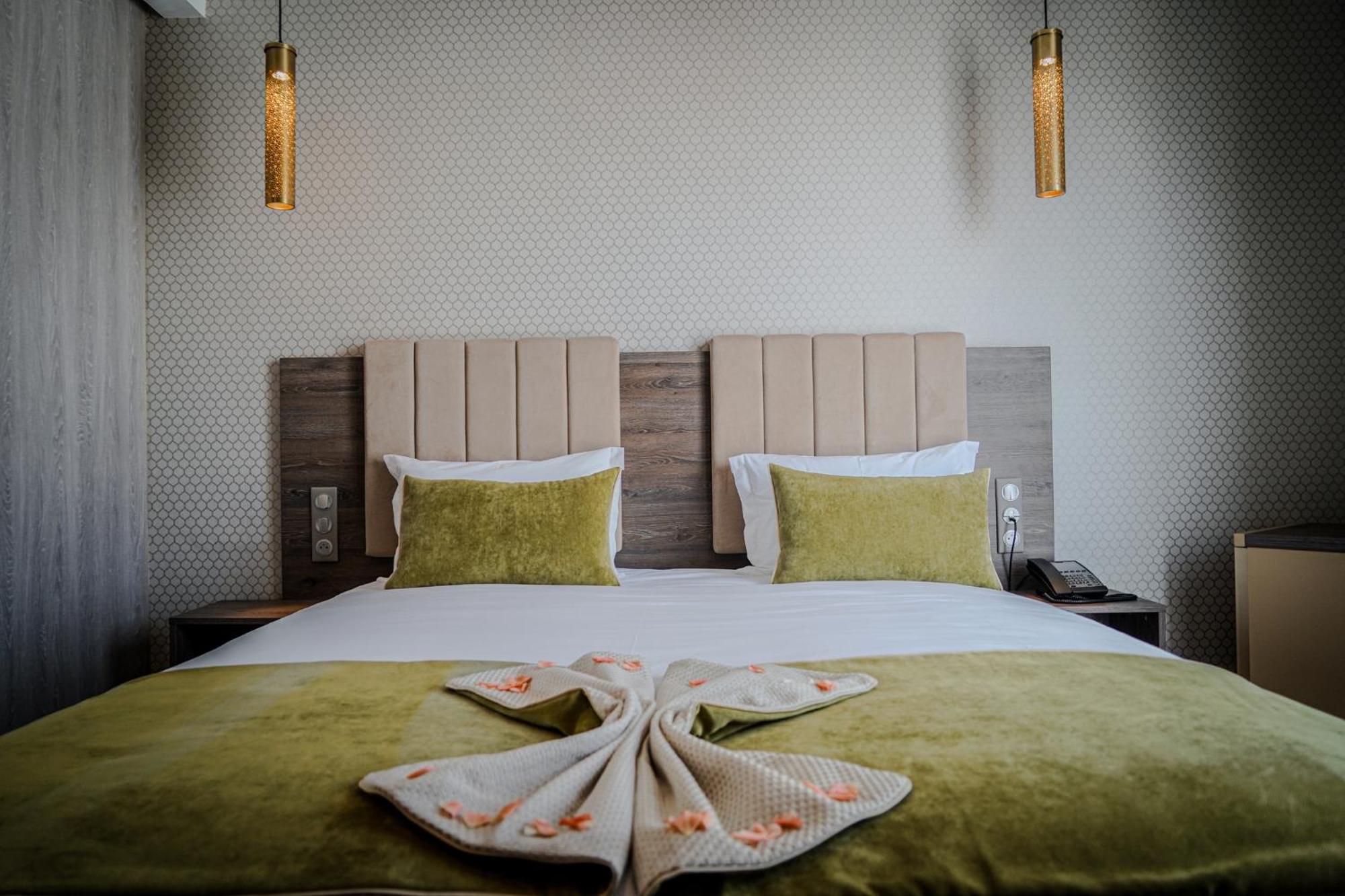 Az Hotel Des Arts Rabat Bagian luar foto